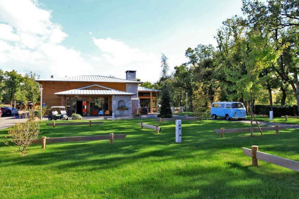 Albirondack Camping Lodge & Spa Buitenkant foto