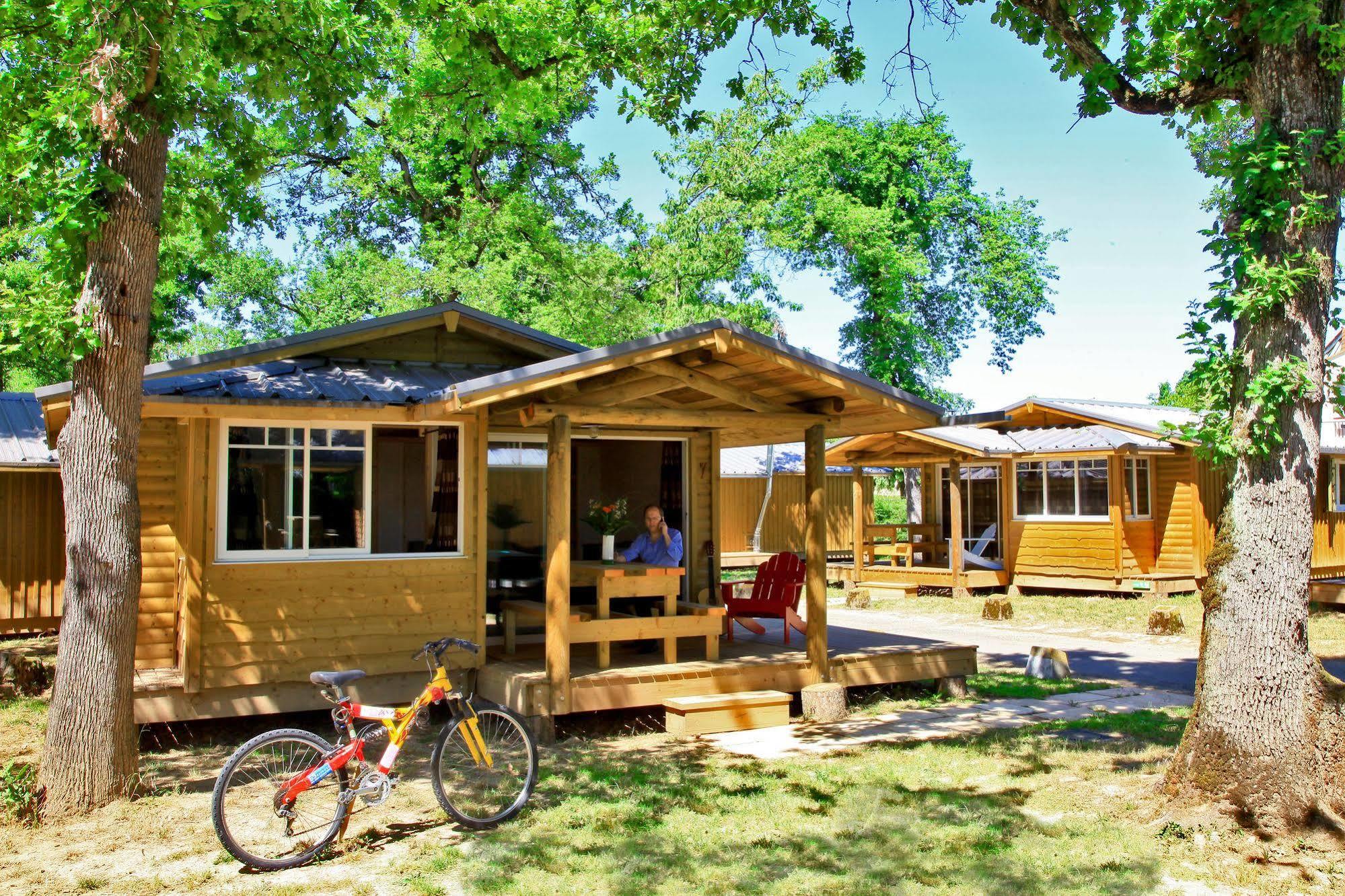 Albirondack Camping Lodge & Spa Buitenkant foto